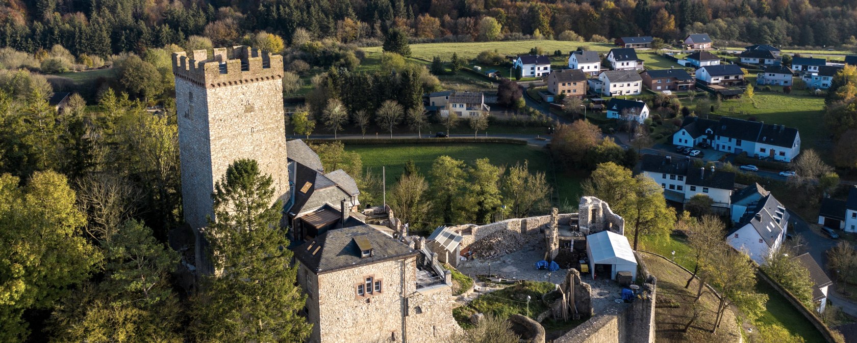 Burg Kerpen, © Eifel Tourismus GmbH, Dominik Ketz