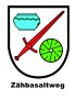 Een wapenschild met een rood zwaard, een blauwe vaas en een groen wiel. Daaronder staat 'Zähbasaltweg'., © Touristik GmbH Gerolsteiner Land