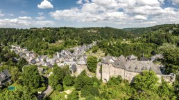View of Monschau with castle, © Eifel Tourismus GmbH, Dominik Ketz