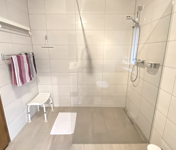 Charly bathroom 3, © Andreas Kube