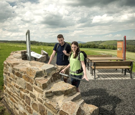 Wandelen op het panoramapad Hochkelberg: Romeinse villa Bodenbach, © Eifel Tourismus GmbH, D. Ketz