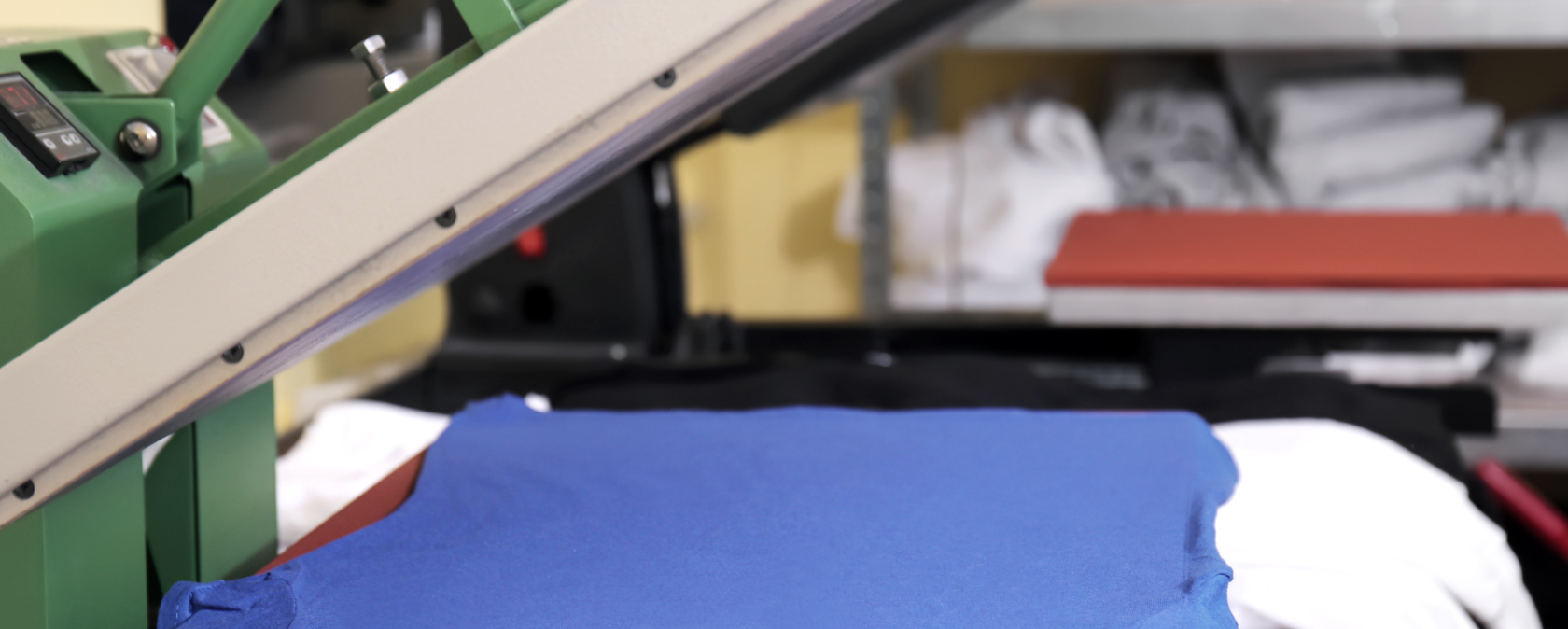 Musterbild Kleidung bedrucken, © Canva