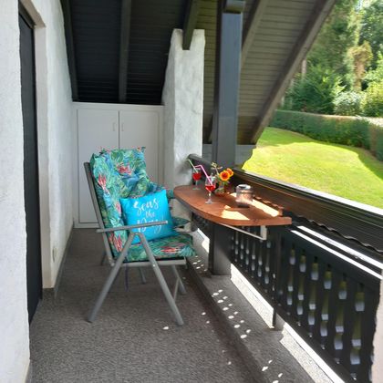 Sitzplatz West-Balkon zur Küche und  zum Schlafzimmer