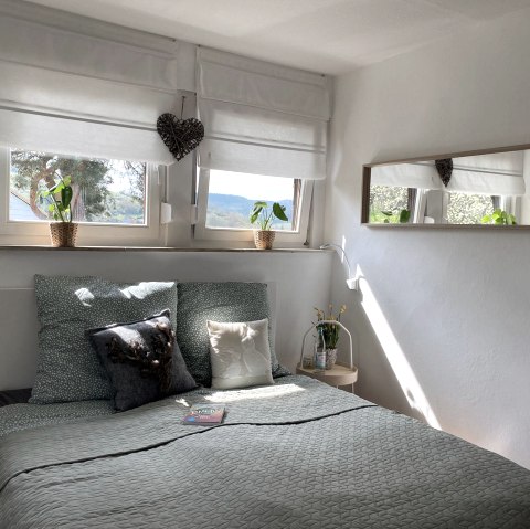 1. Schlafzimmer mit Doppelbett3, &copy; Anja Remsperger & Philippe Drees