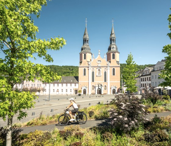 Basiliek, Prüm op de fietsroute Eifel-Ardennen, © Eifel Tourismus GmbH, Dominik Ketz