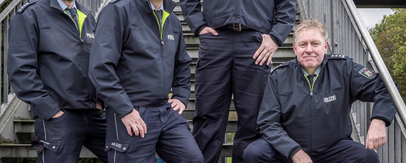 Krimi-Cops auf der Überführung in Aldekerk, © Krimi-Cops