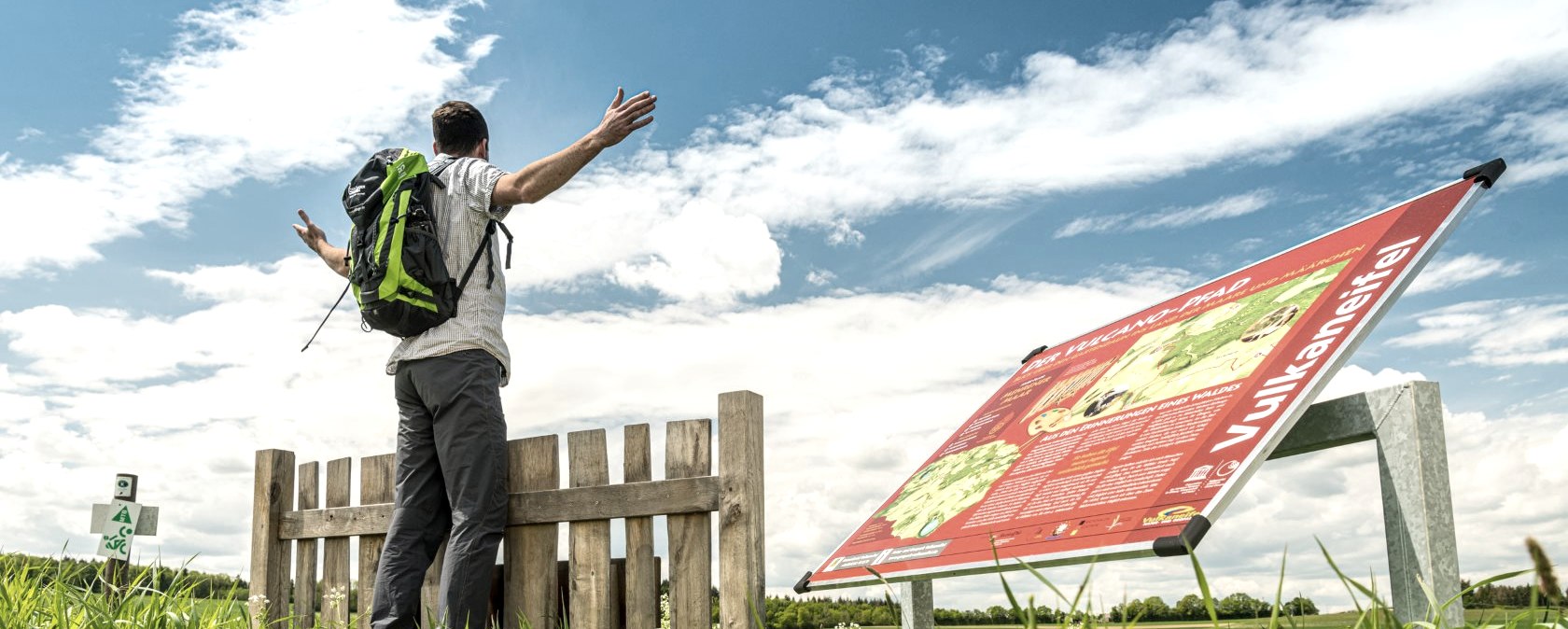 View over the garden fence on the Vulcano Trail hiking trail, &copy; Eifel Tourismus GmbH, D. Ketz